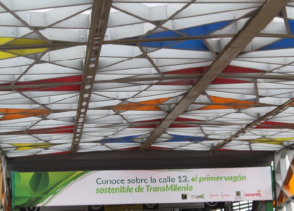 Grupo Ecopetrol y Alcaldía de Bogotá entregaron la primera estación ambiental en TRANSMILENIO