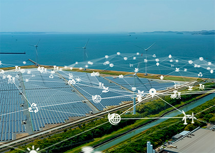 Paneles solares resaltan la responsabilidad y el enfoque en la sostenibilidad empresarial en Ecopetrol.